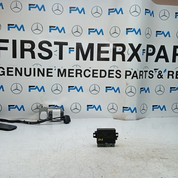 MERCEDES S C-CLASS PARKING SENSOR CONTROL MODULE W205 W222 A0009004404 FM001551
