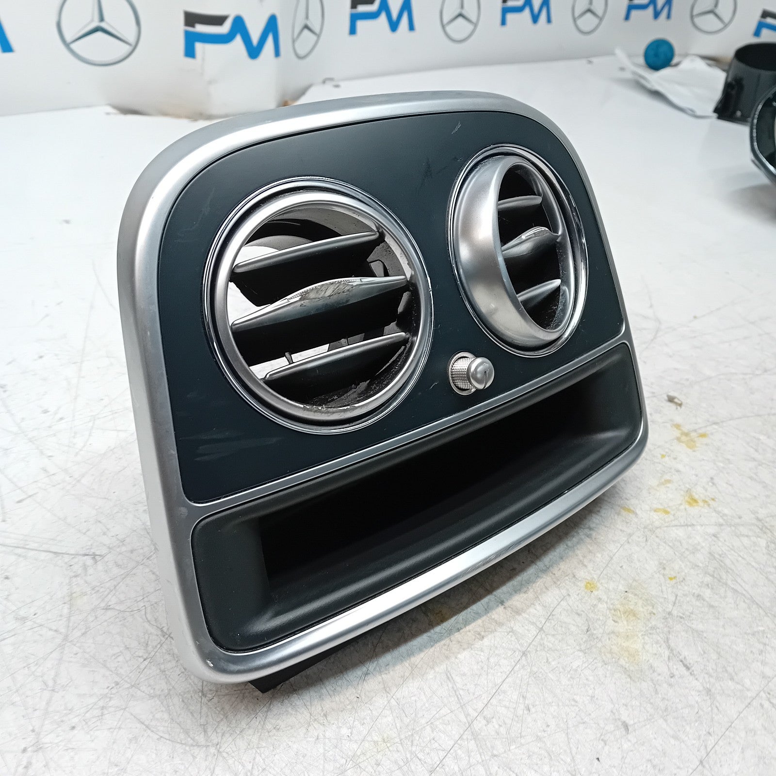 MERCEDES E-CLASS W222 HEAT CONTROL PANEL WITH 2 VENT A2226830091 2014 FM001482