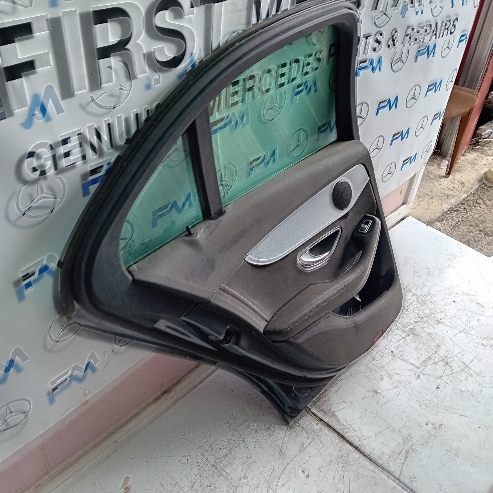 MERCEDES BENZ C-CLASS W205 PASSENGER SIDE REAR DOOR N/S/R GREY FMD122
