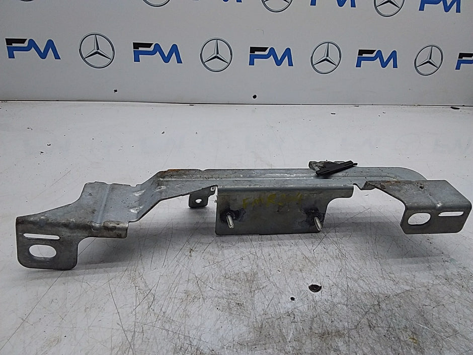 MERCEDES BENZ  C-CLASS W206 MOUNTING BRACKET A2066911100 FMR204