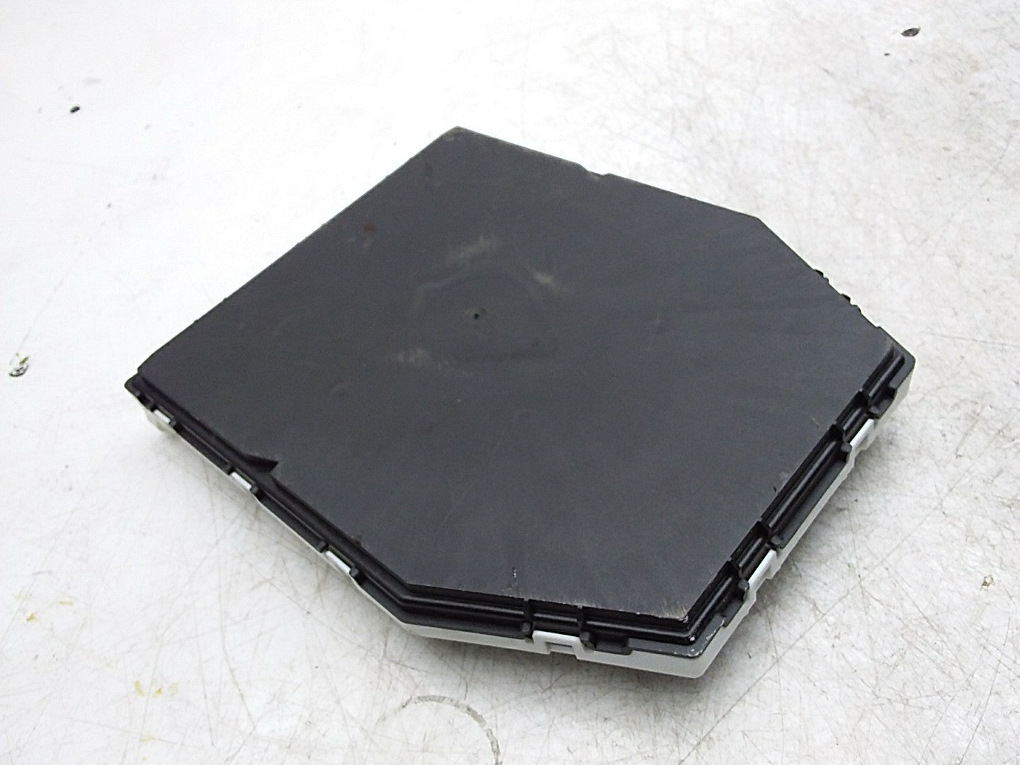 MERCEDES BENZ  B-CLASS W247  BODY CONTROL UNIT ECU A2479002205 FMR492