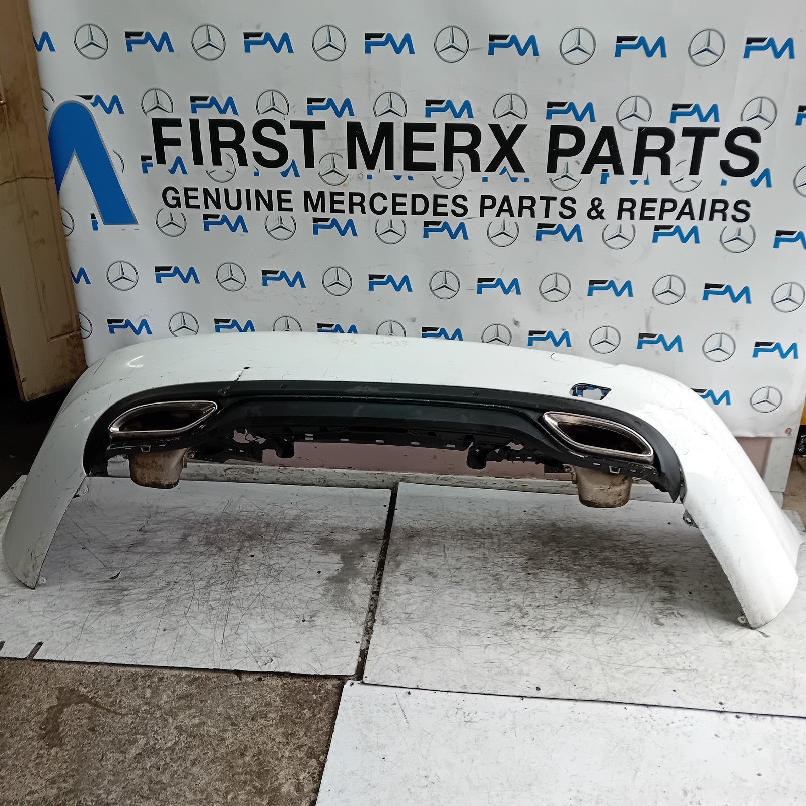 MERCEDES C-CLASS W205 SLN REAR BUMPER 2014 ON WHITE COMPLETE A2058850138 FMX37