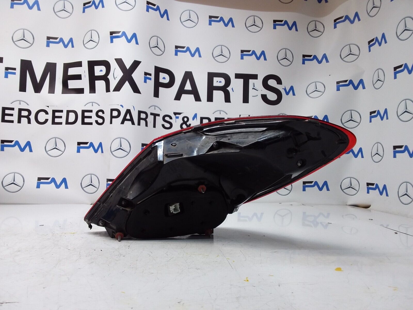 MERCEDES  C CLASS W205 REAR PASSENGER SIDE LED LIGHT A2059067103 FMT18 2015