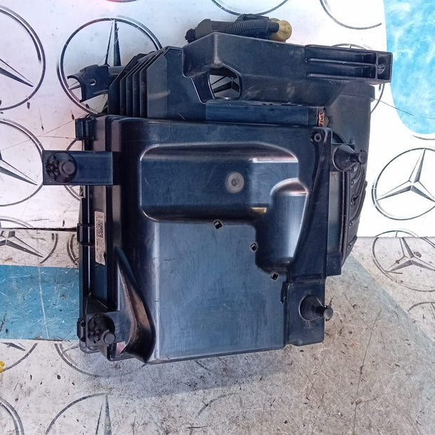 MERCEDES BENZ A-CLASS W176 1.5 DIESEL AIR FILTER BOX HOUSING  A6070900101