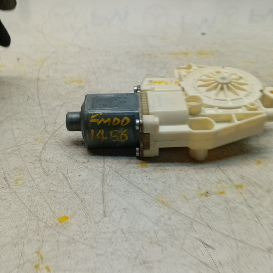 MERCEDES C-CLASS W204 WINDOW REGULATOR MOTOR LEFT NSF A2048200642 FM001456