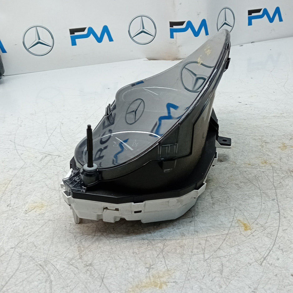 MITSUBISHI OUTLANDER MK3 SPEEDOMETER INSTRUMENT CLUSTER  8100C386 FM001605