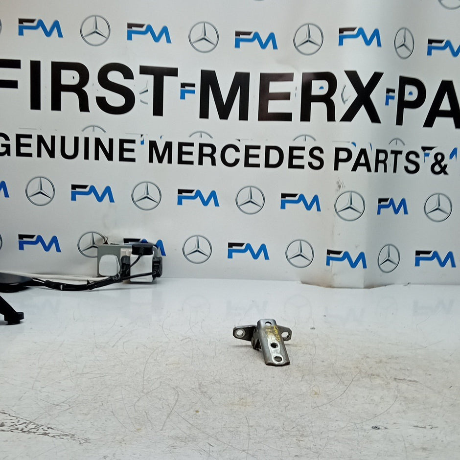 MITSUBISHI OUTLANDER MK3  FRONT DOOR HINGE PANEL E1 A046834 FM001646