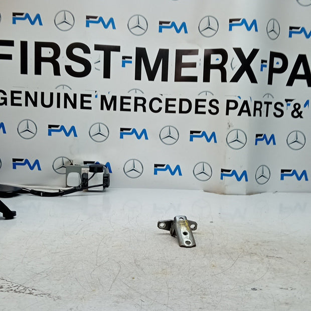MITSUBISHI OUTLANDER MK3  FRONT DOOR HINGE PANEL E1 A046834 FM001646
