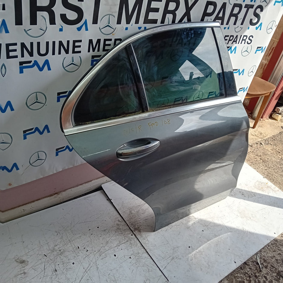 MERCEDES BENZ  C-CLASS W2O5 DRIVER SIDE REAR DOOR O/S/R COMPLETE GREY FMD108