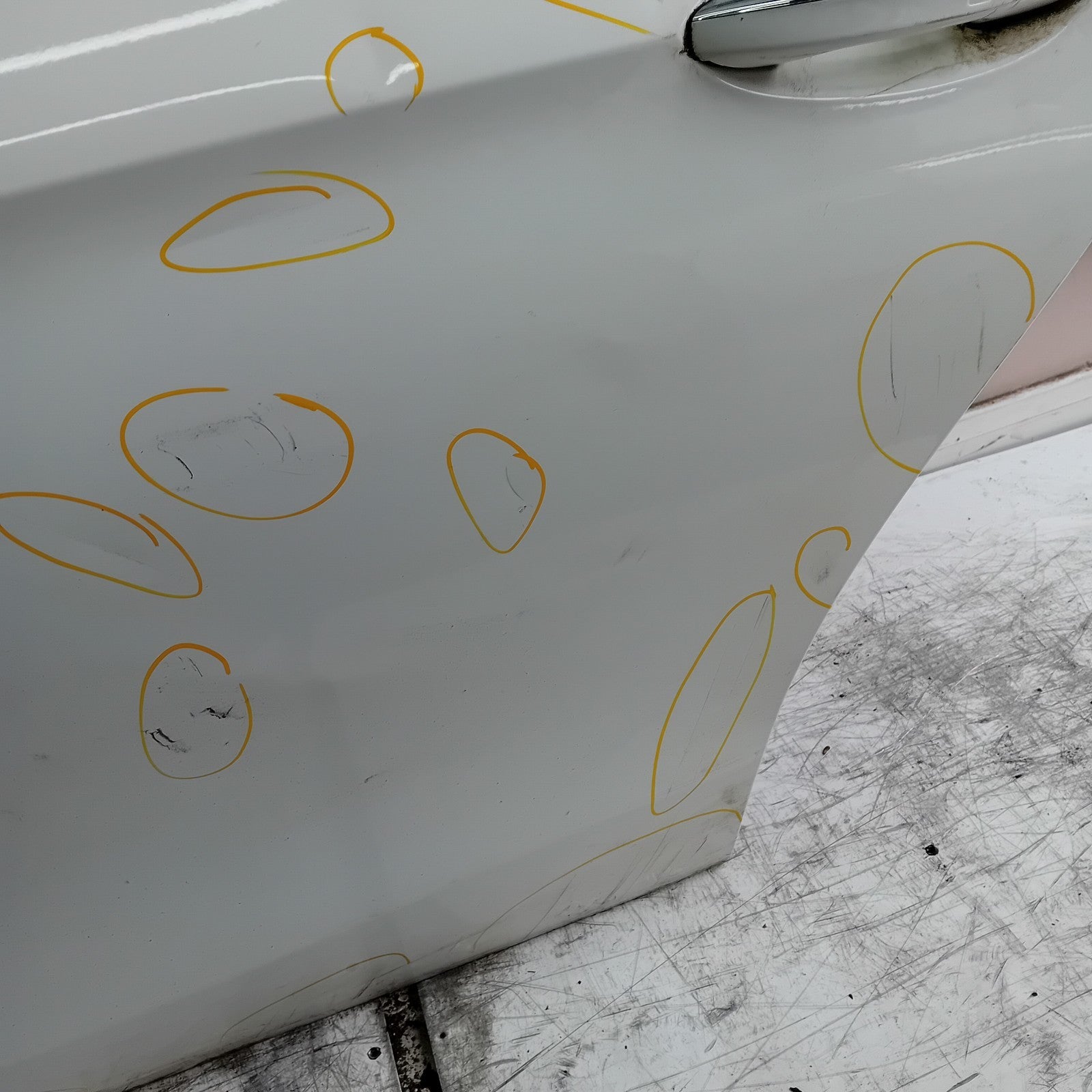 MEECEDS E-CLASS S213 EST PASSENGER REAR DOOR NSR WHITE 2016 ON COMPLETE FMD392