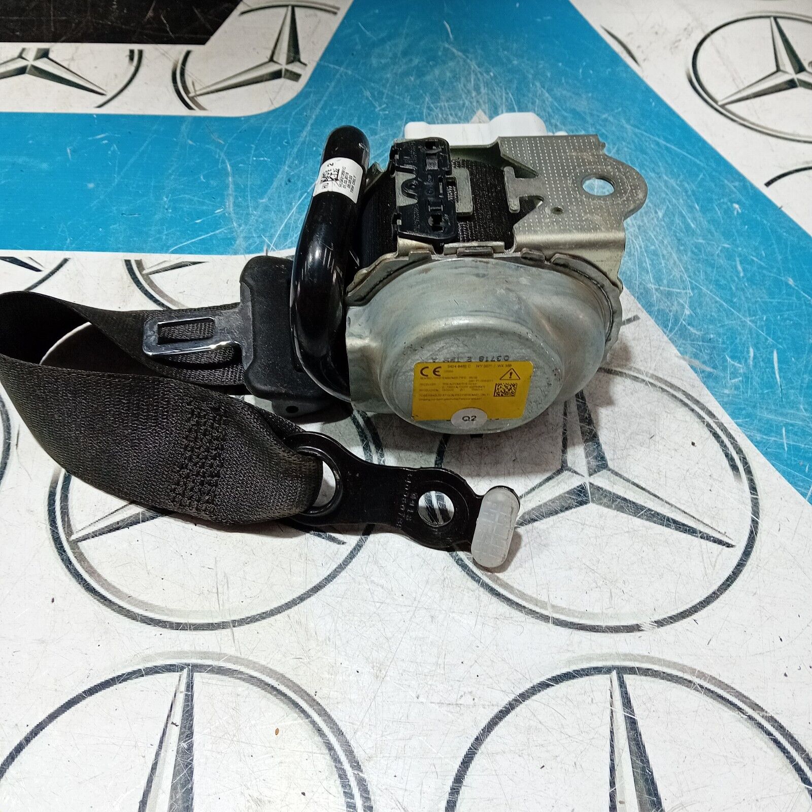 MERCEDES BENZ E CLASS A238 CONVERTIBLE 2017-23 REAR RIGHT SEAT BELT A2388603800