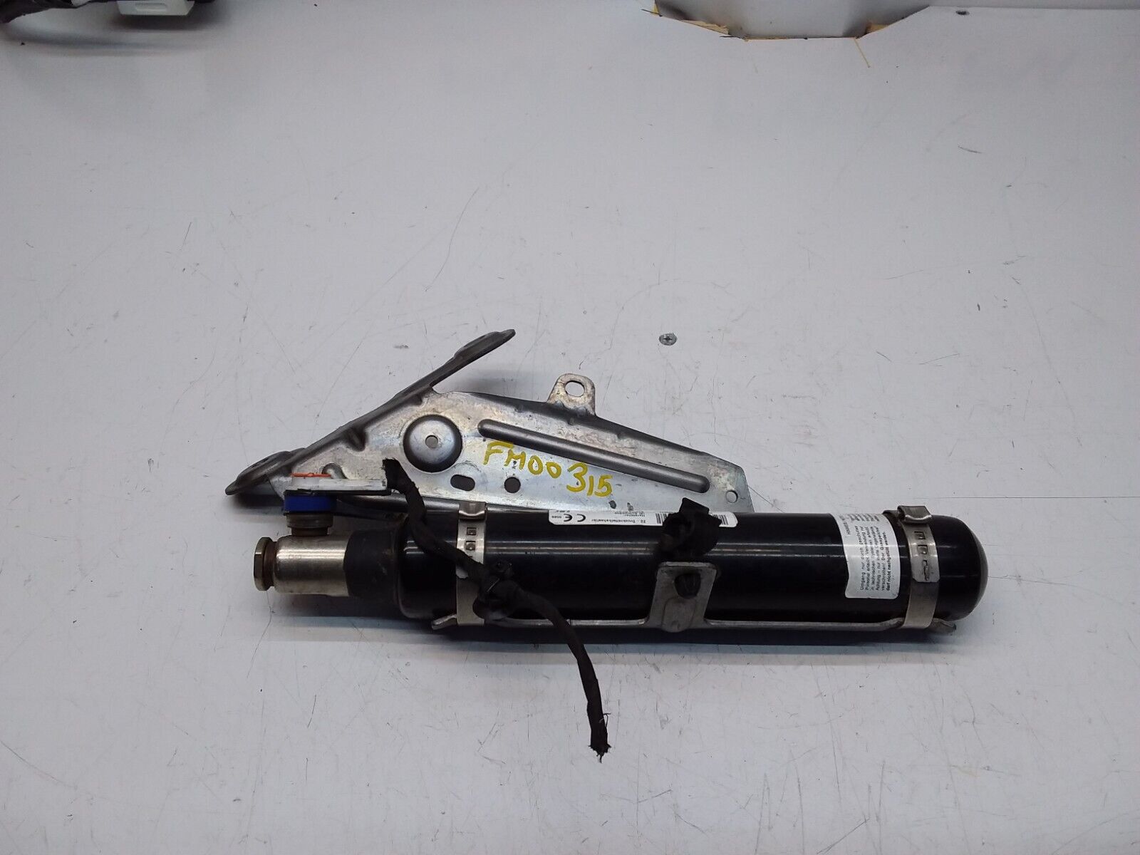 MERCEDES C-CLASS GAS GENERATOR ACCIDENT PROTECTION 2017 A2058604700 FM00315