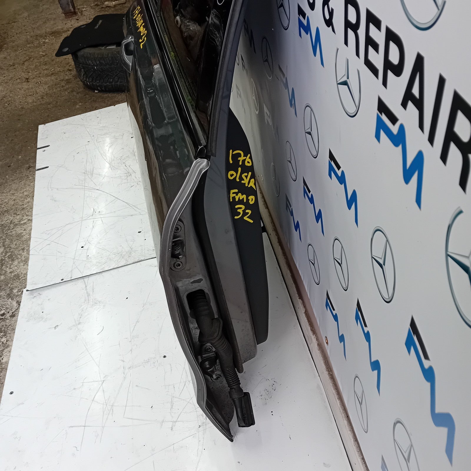 MERCEDES BENZ A-CLASS W176 DRIVER SIDE REAR DOOR O/S/R COMPLETE GREY FMD32