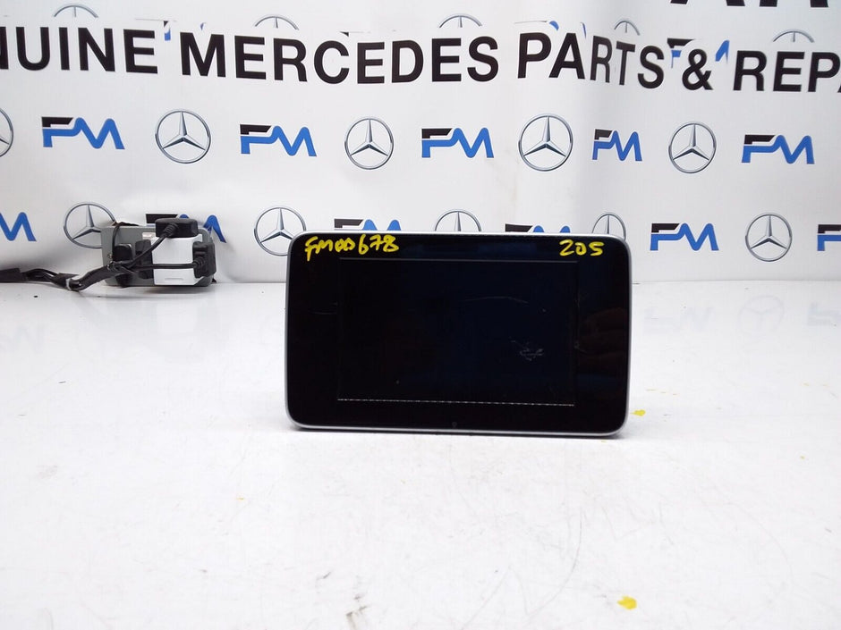 MERCEDES C-CLASS W205 2017 SAT NAV MULTIMEDIA SCREEN A2059004113 FM00678