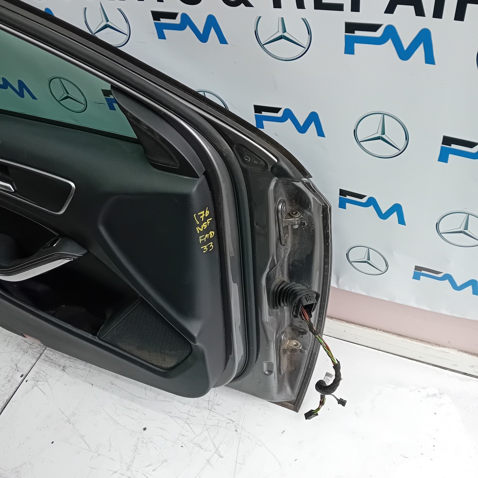 MERCEDES BENZ A-CLASS W176 PASSENGER SIDE FRONT DOOR N/S/F COMPLETE GREY FMD33