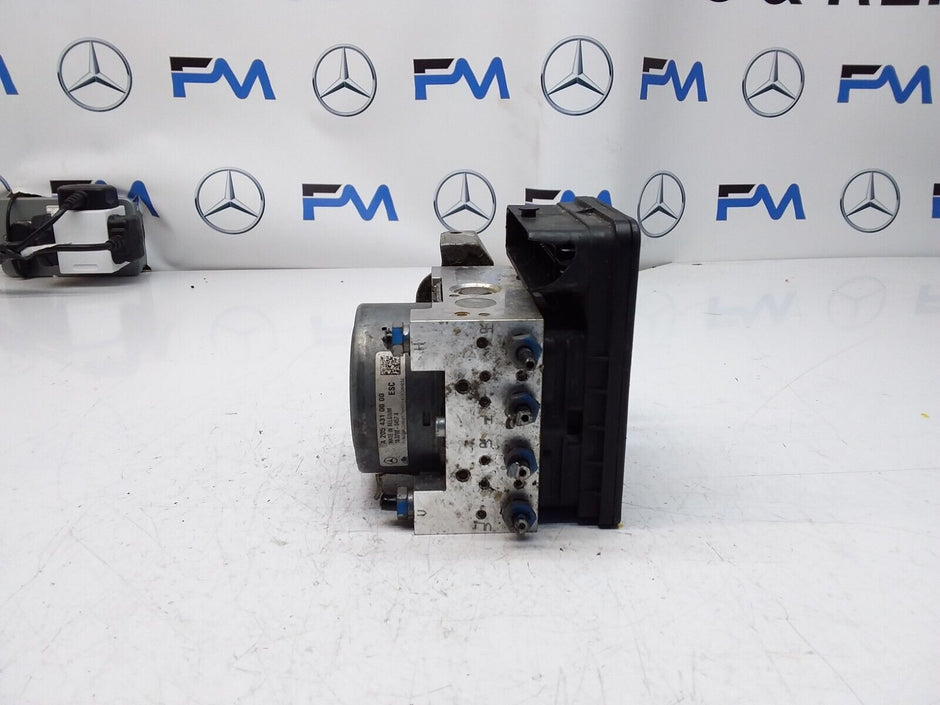 MERCEDES CLA W205 ABS PUMP MODULE CONTROL UNIT A2059012800 FM00439