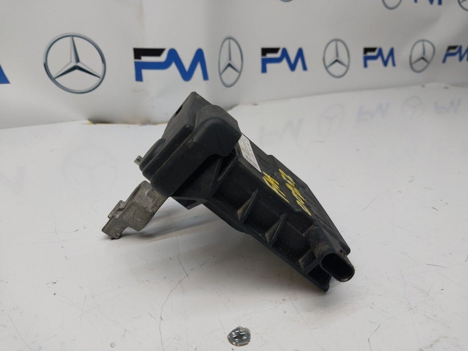 Mercedes W213 W205 W218 W238 W253 Negative Battery Tray Clamp A0009061505FM00252