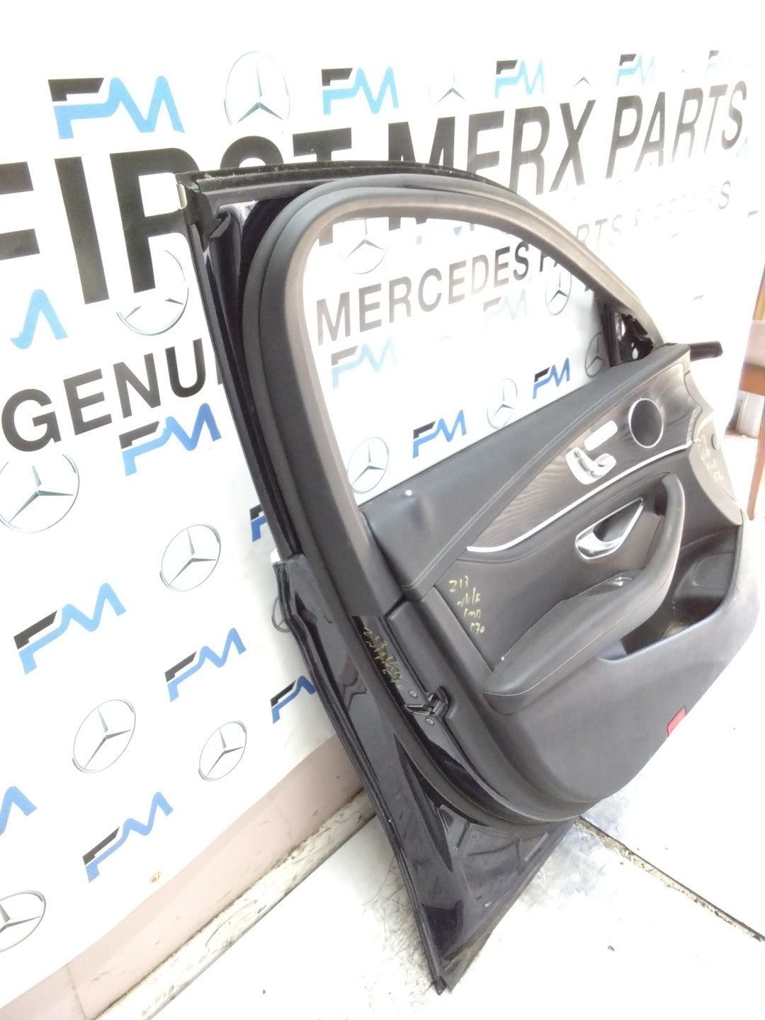 MERCEDES E-CLASS W213 SLN PASSENGER FRONTDOOR NSF BLUE 2016-2023 COMPLETE FMD570