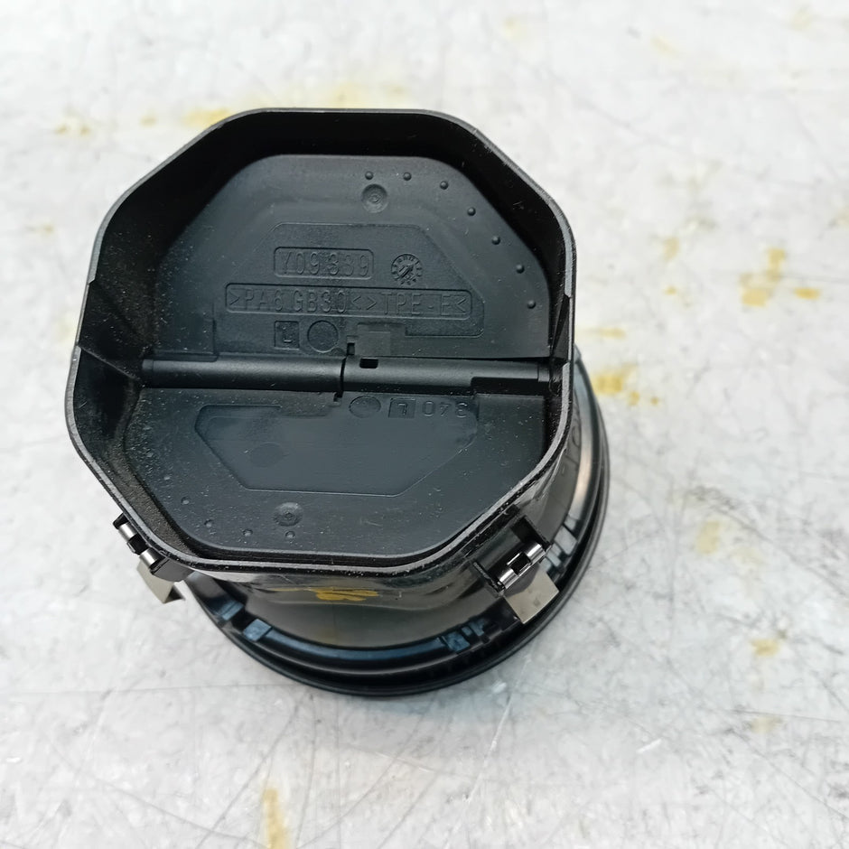 MERCEDES BENZ A-CLASS W176 DASHBOARD AIR VENT 2015 A1768300354 FM001493