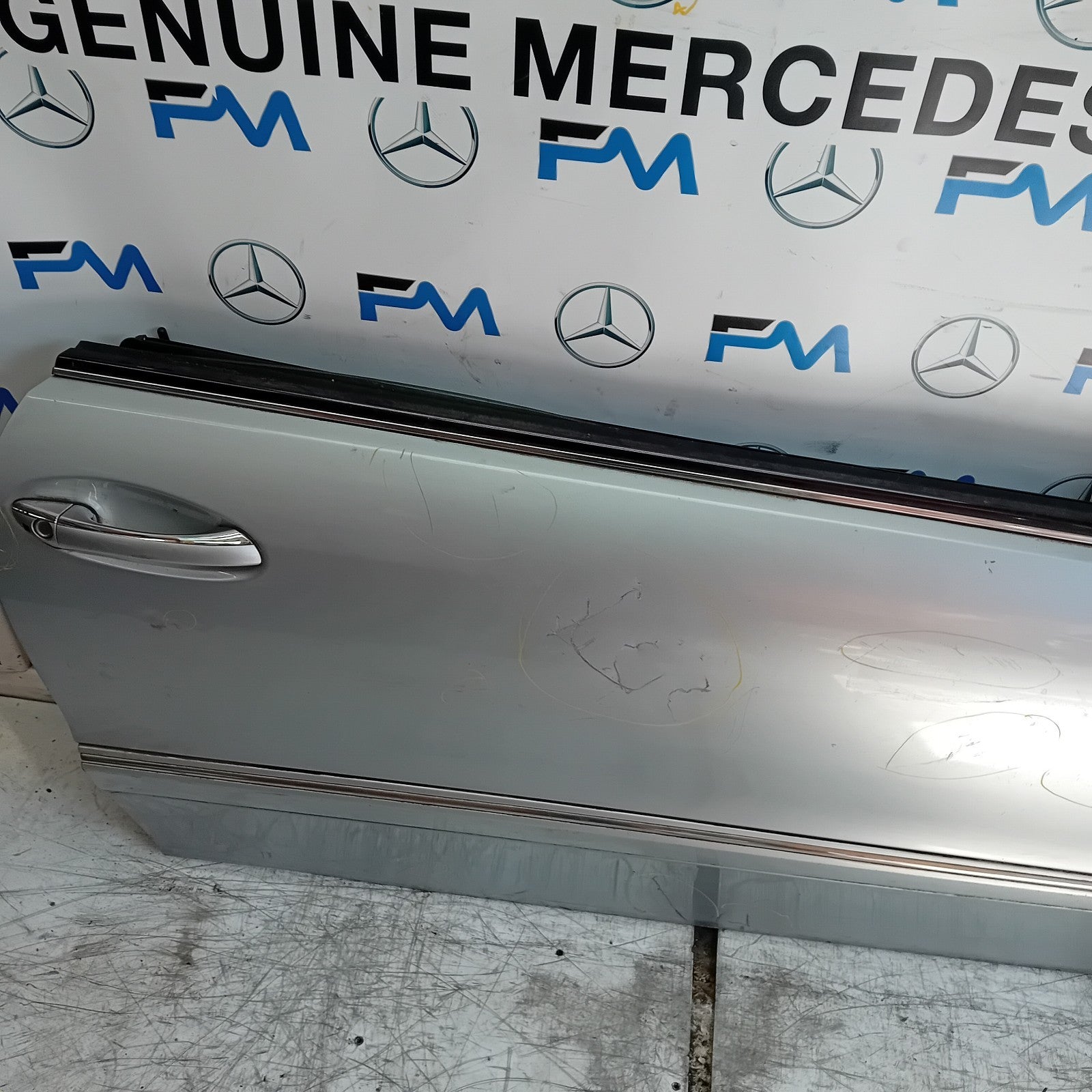 MERCEDES BENZ CLK C209 CP DRIVER FRONT DOOR OSF 2002-09 SILVER COMPLETE FMD362