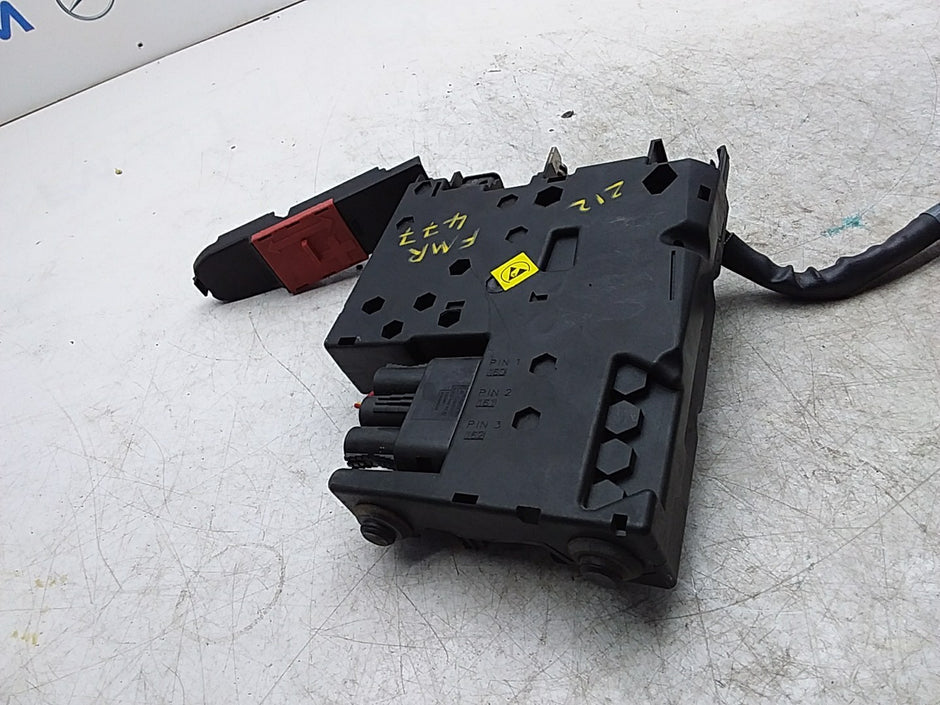 MERCEDES BENZ  E-CLASS W212 POWER DISTRIBUTION FUSE BOX A2125407050 FMR477