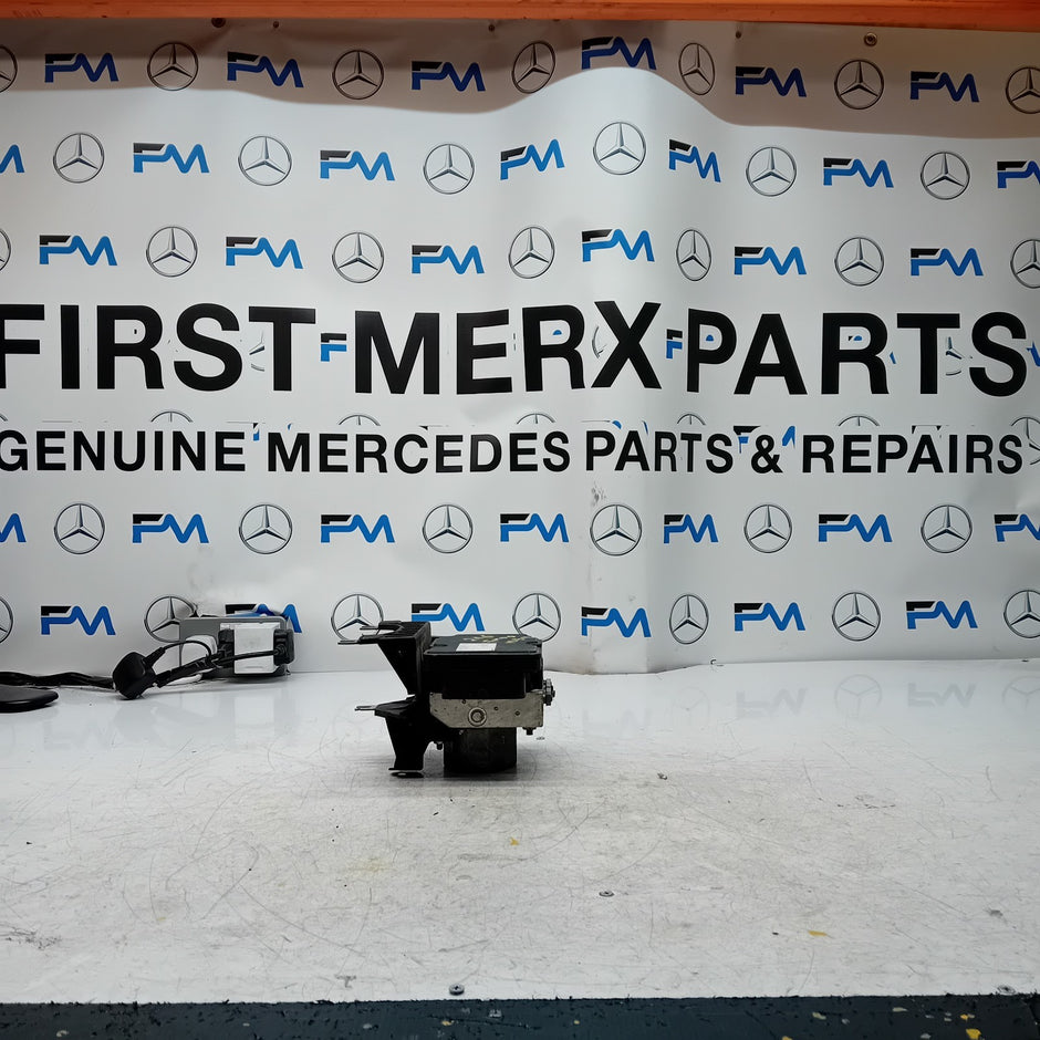 MERCEDES BENZ B-CLASS W246 ABS PUMP CONTROL MODULE UNIT A0084317512 FM001459