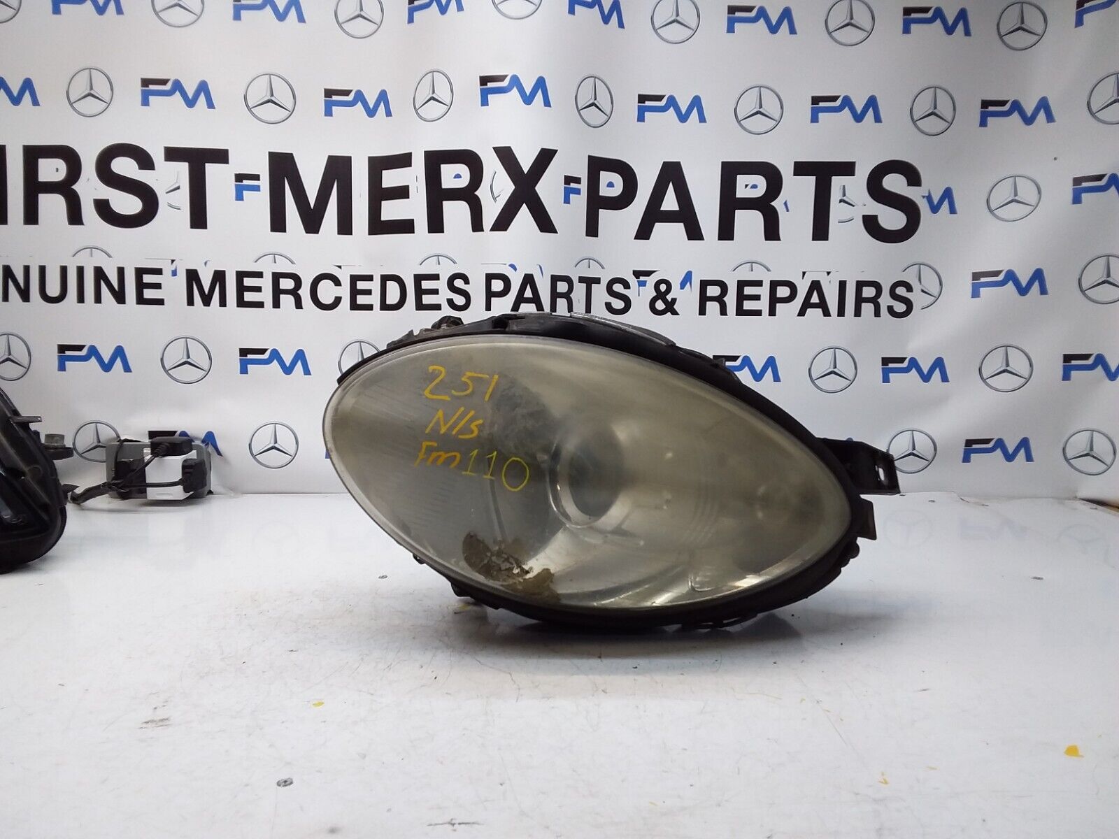 MERCEDES R CLASS W251 HEADLIGHT PASSENGER NS A2518260191 FMH110