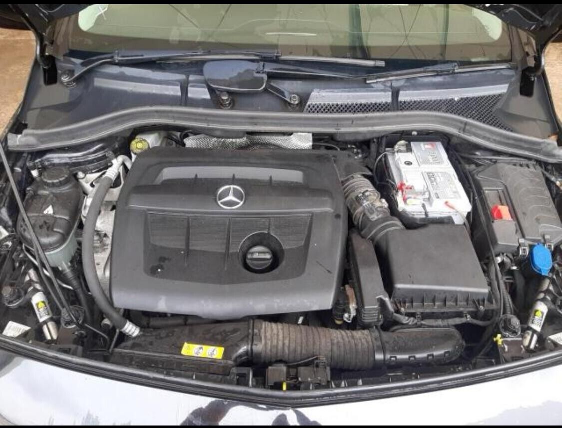 MERCEDES BENZ B-CLASS W246 - BREAKING/ ENGINE AND GEAR BOX