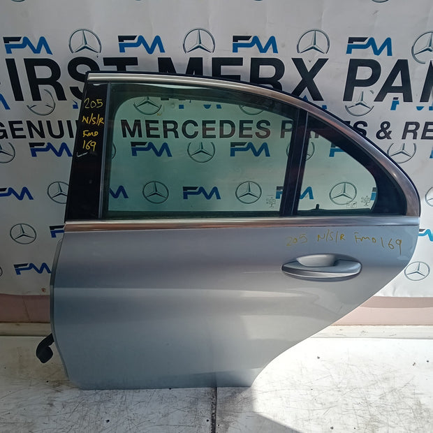 MERCEDES C-CLASS W205 COP PASSENGER REAR DOOR N/S/R SILV 2014 ON COMPLETE FMD169