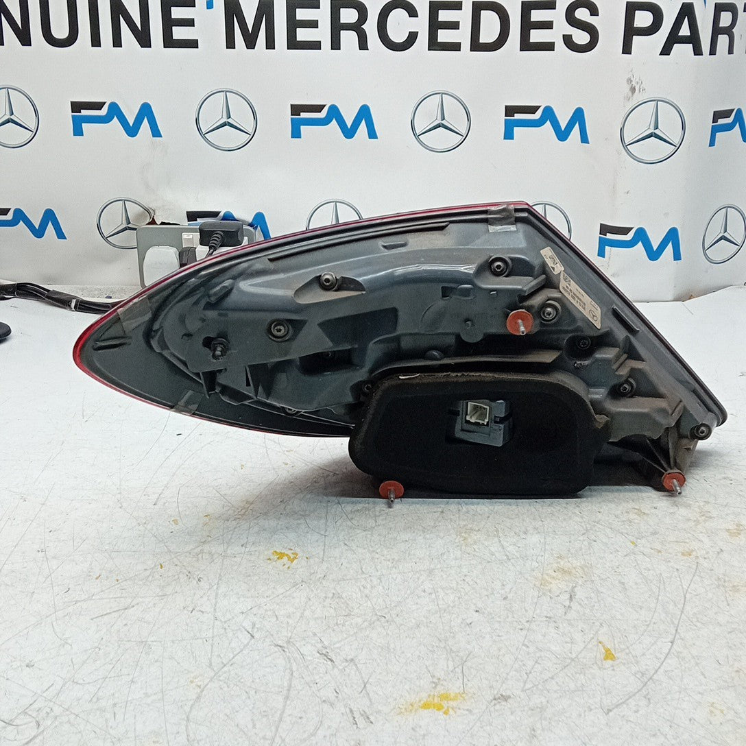 MERCEDES E-CLASS W213 DRIVER RIGHT OS REAR TAIL LIGHT A1779061900 FMT248