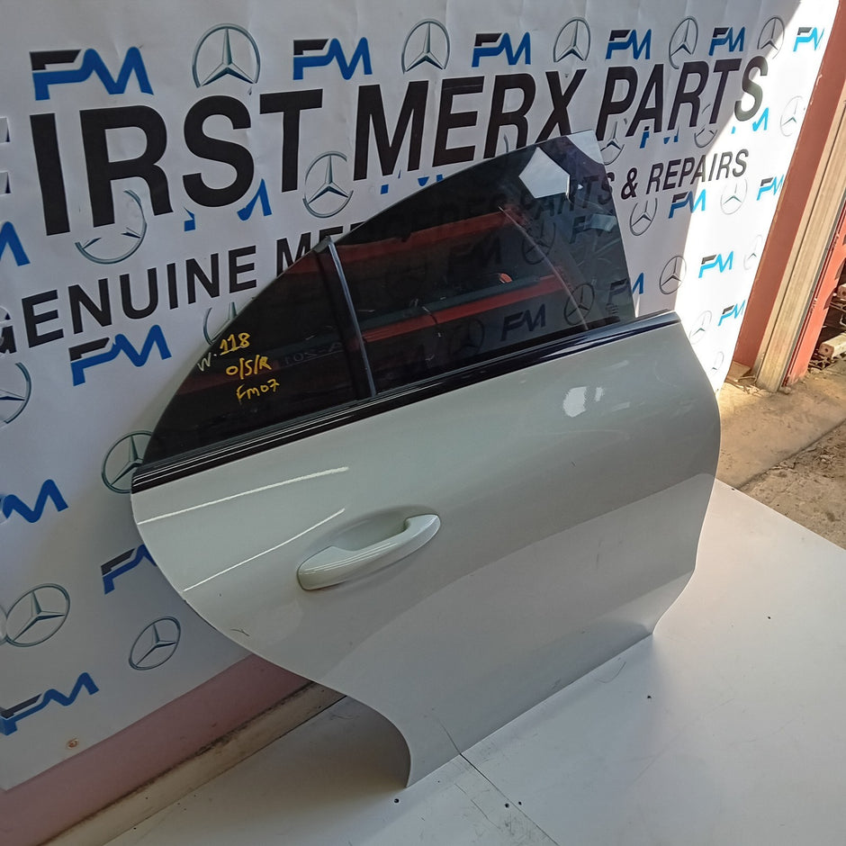 MERCEDES BENZ CLA-CLASS  W118 DRIVER SIDE FRONT DOOR ( OFF SIDE FRONT ) FM07