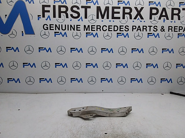 MERCEDES E-CLS W213 RADIATOR SUPPORT BRACKET RIGHT FMR250