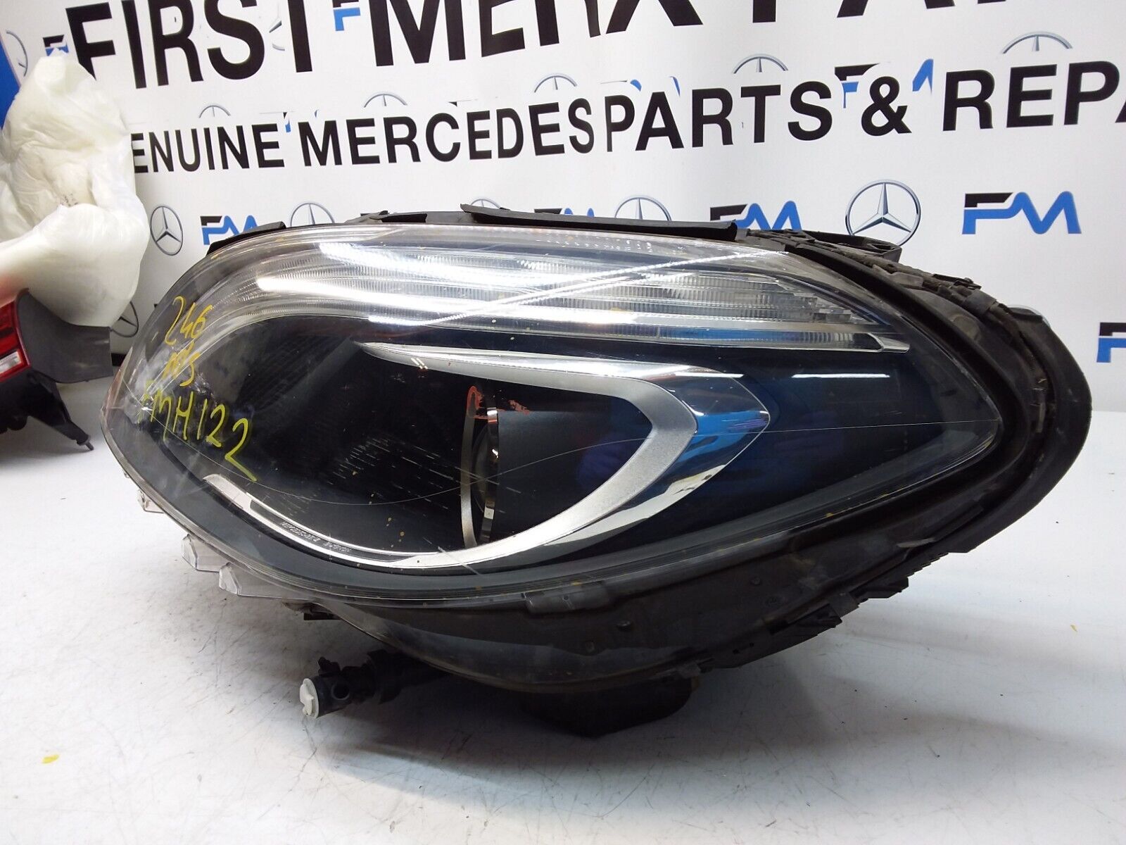 2013 MERCEDES B-CLASS W246 HEADLIGHT PASSENGER NS A2468207361 FMH122 (DAMAGED)