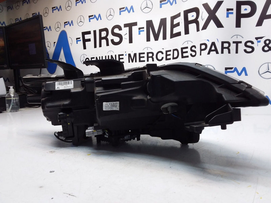 MITSUBISHI OUTLANDER MK3 2018 HEADLIGHT PASSENGER SIDE LEFT L009A Z80S FMH67