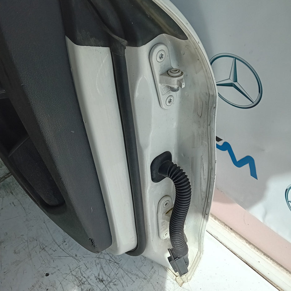 MERCEDES BENZ CLA W117 PASSENGER SIDE RESR DOOR N/S/R WHITE FMD126