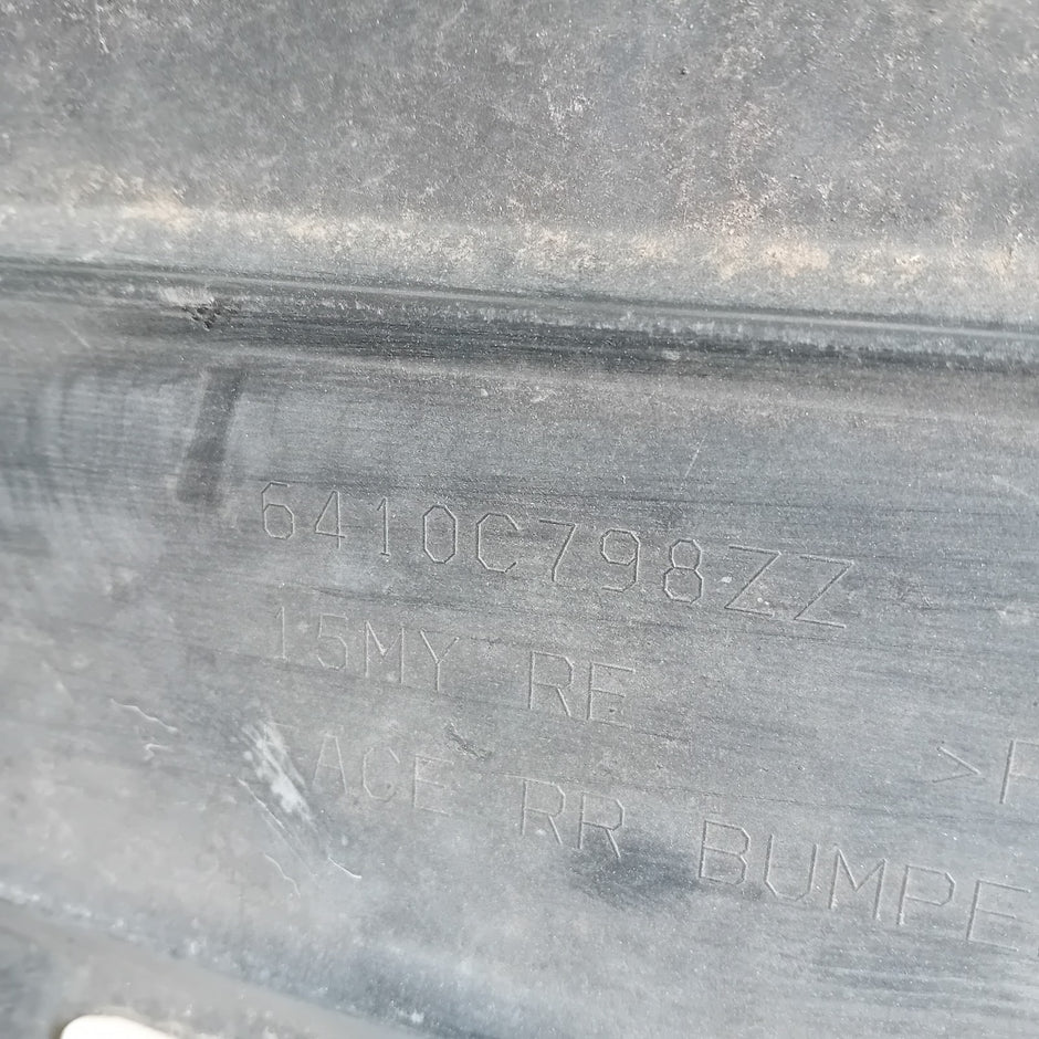 MITSUBISHI OUTLANDER MK3 REAR BUMPER WHITE 2013 COMPLETE FMX107