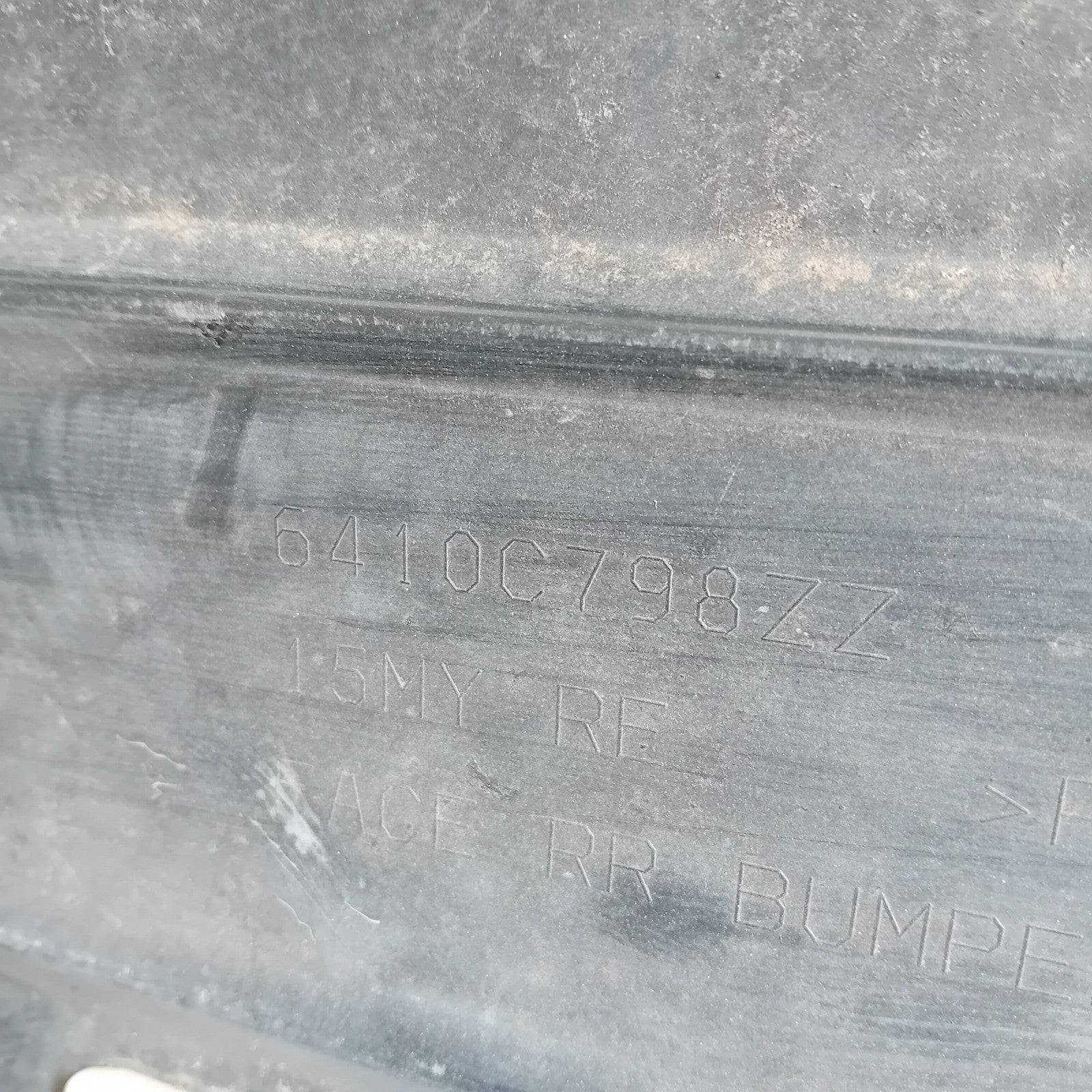 MITSUBISHI OUTLANDER MK3 REAR BUMPER WHITE 2013 COMPLETE FMX107