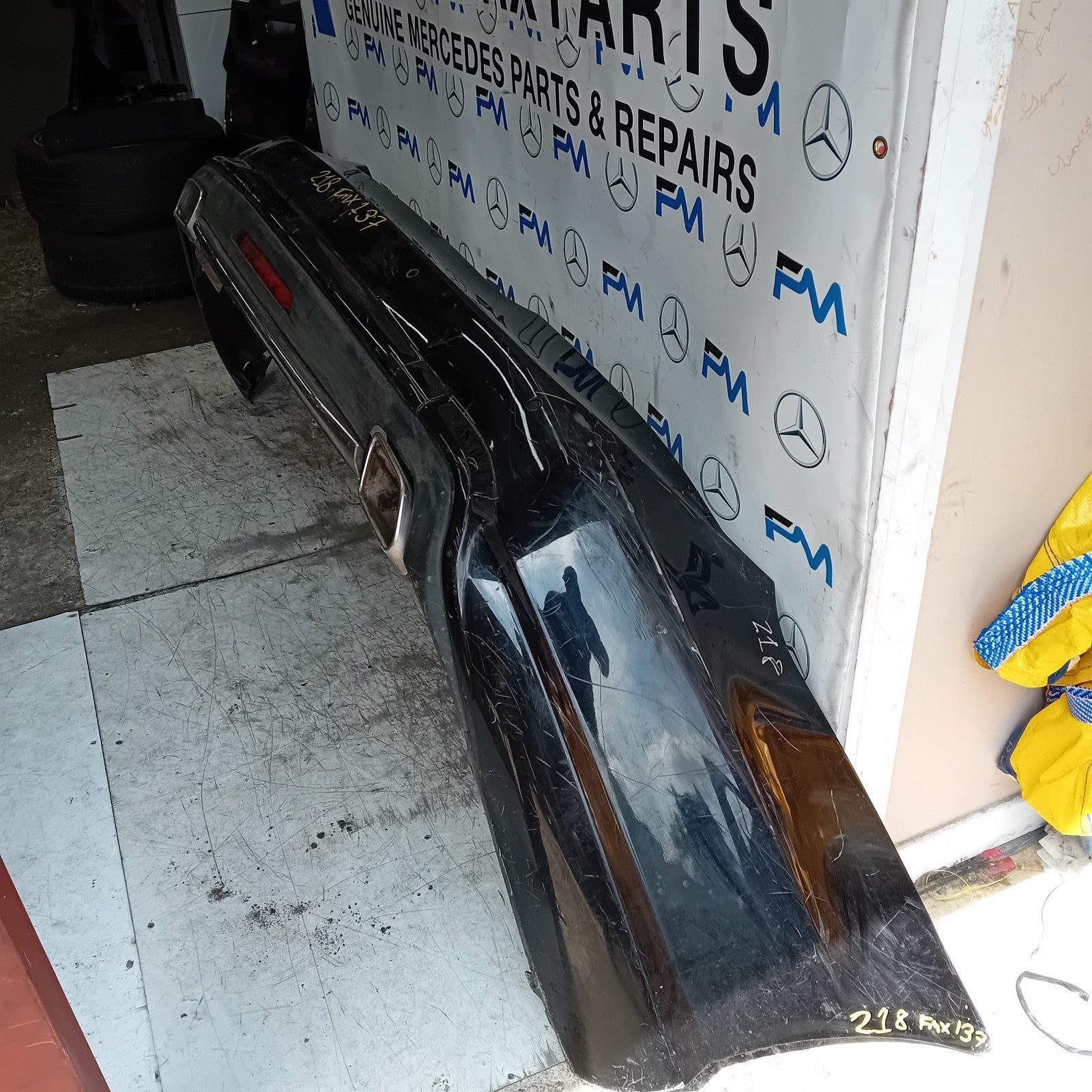 MERCEDES CLS COUPE W218 REAR BUMPER SPORT BLACK 2014 A2188851725 COMPLETE FMX137