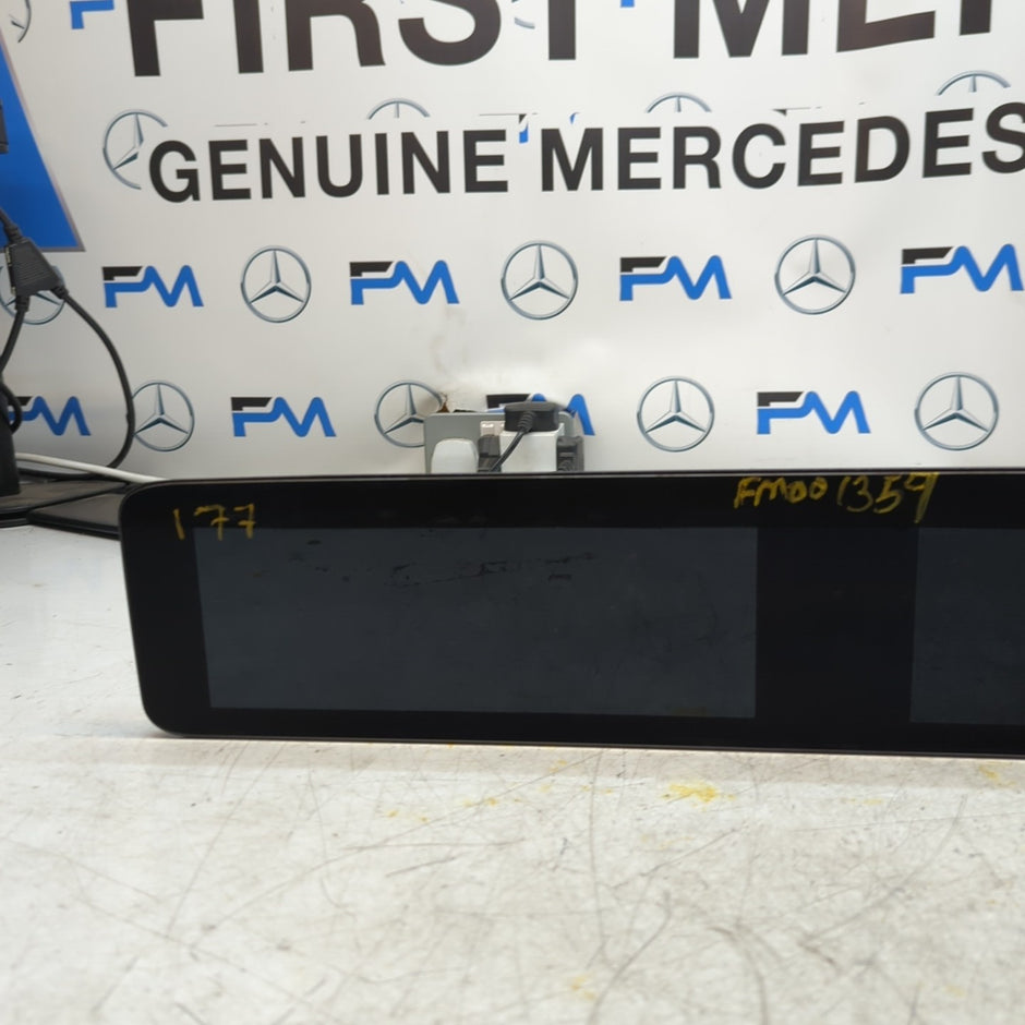 MERCEDES BENZ B-CLASS W247  DISPLAY SCREEN A2479008311 2019 ON FM001359