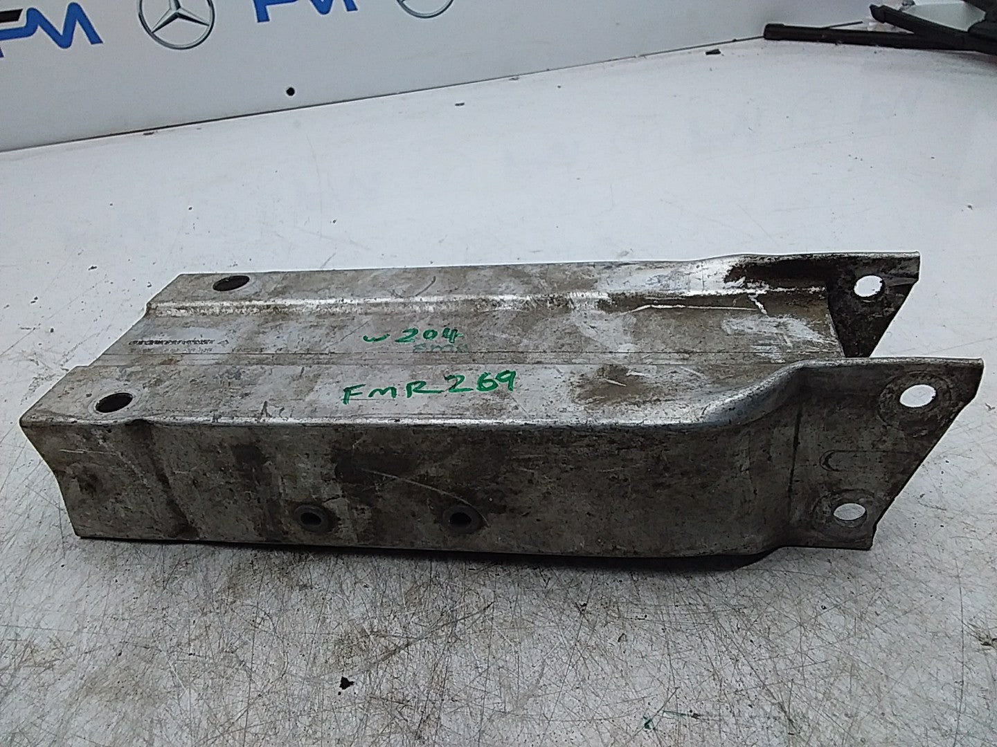 MERCEDES C-CLASS W204 ABSORBER BAR REINFORCEMENT RIGHT SIDE A2046202095 FMR269