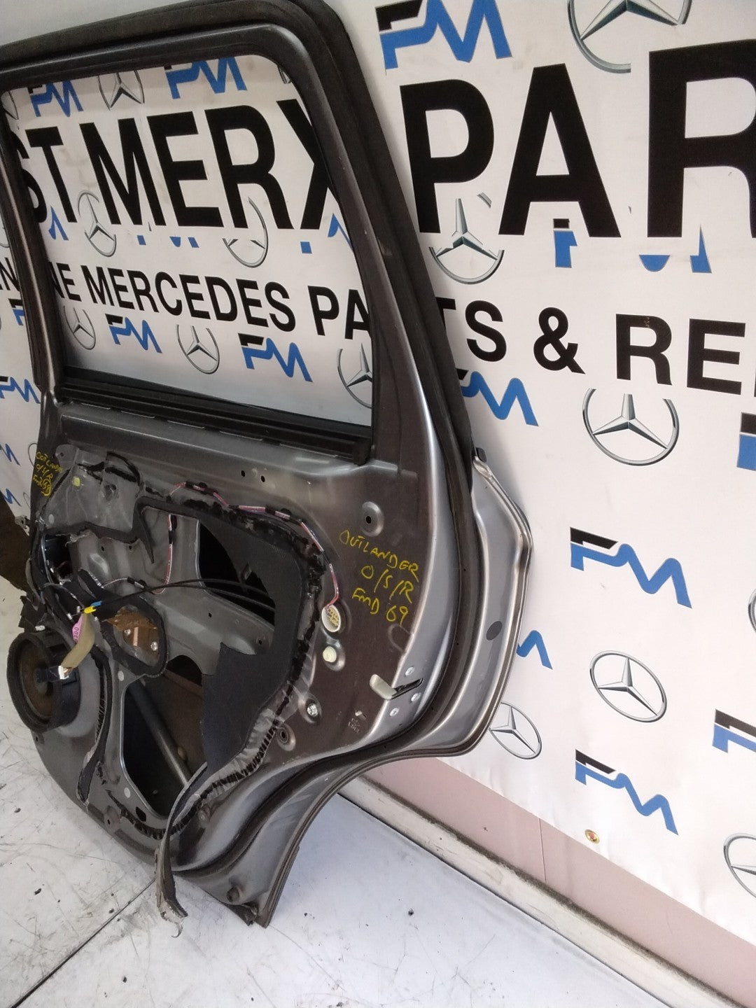 MITSUBISH OUTLANDER DRIVER SIDE REAR DOOR O/S/R  GREY FMD69