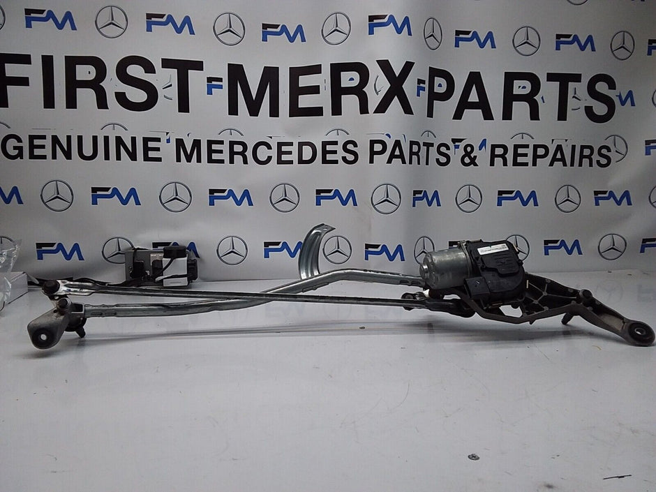 MERCEDES E-CLASS 2016 W213 A2138200740 FRONT WIPER MOTOR  FM00179