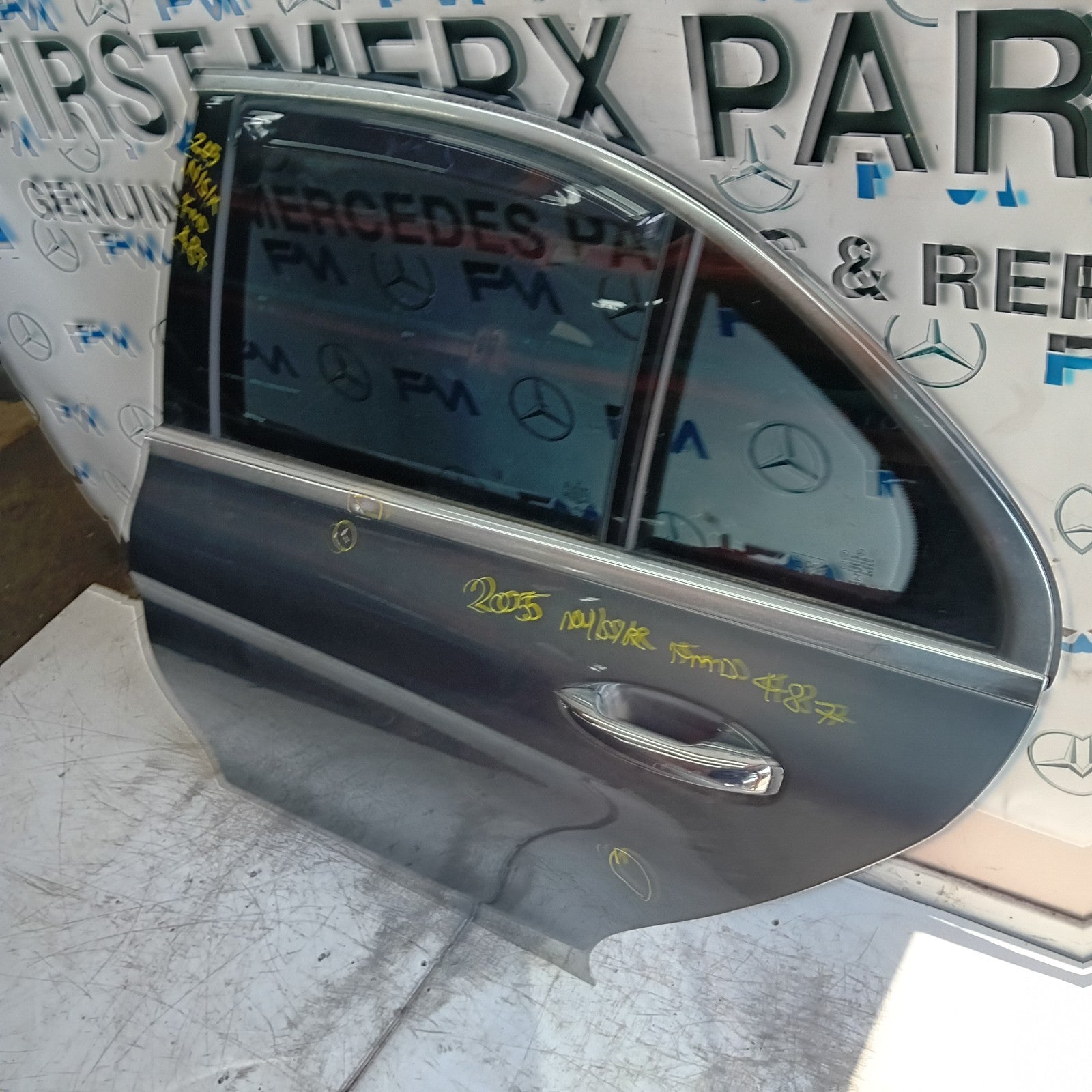 MERCEDES C-CLASS W205 PASSENGER REAR DOOR NSR 2014 GREY COMPLETE FMD487