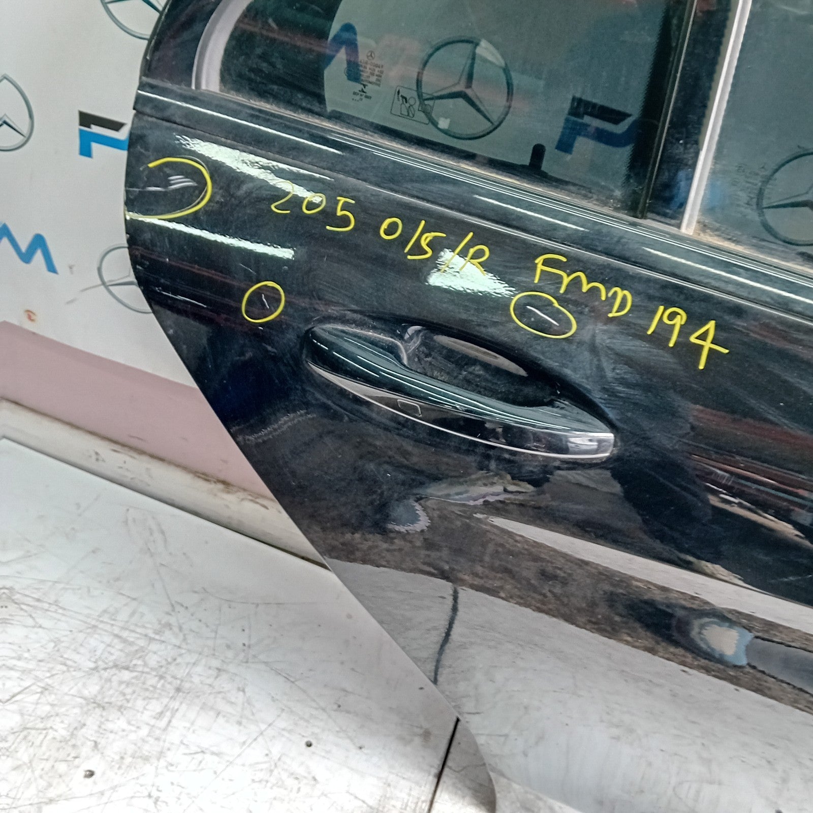 MERCEDES C-CLASS W205 SALOON DRIVER REAR DOOR OSR BLACK 2014 ON COMPLETE FMD194