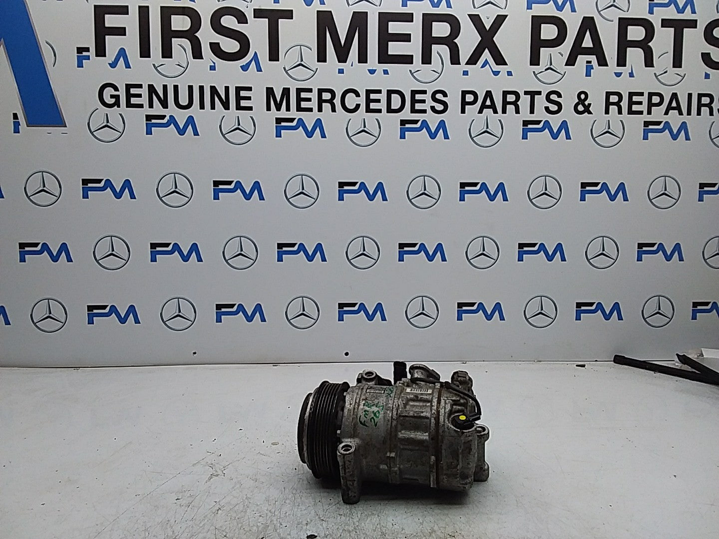 MERCEDES  X253 SPRINTER AIR CON PUMP COMPRESSOR A0008303002 FMR265