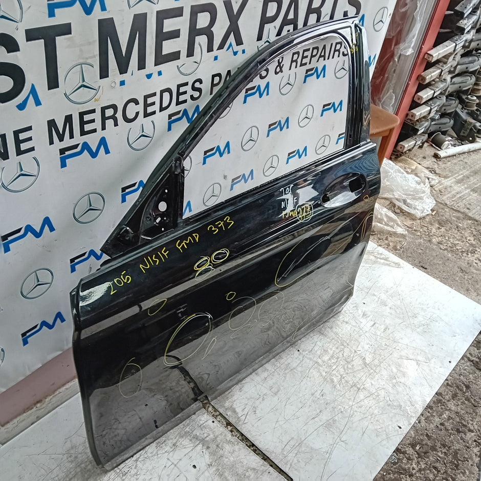 MERCEDES C-CLASS W205 SLN PASSENGE FRONT DOOR NSF BLACK 2014 ON FMD373