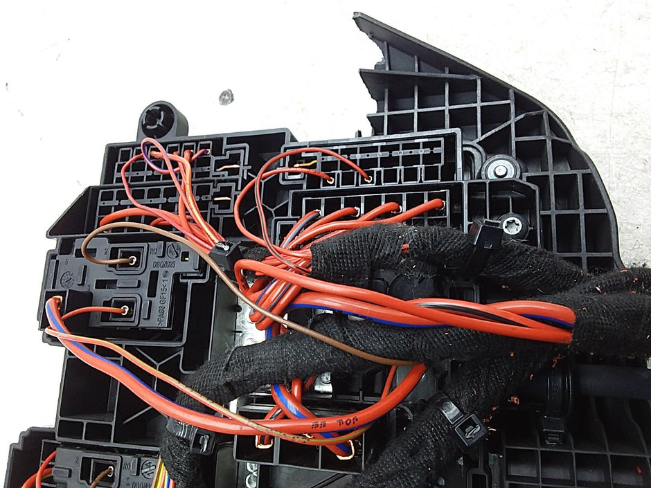 MERCEDES BENZ  A-CLASS W177  FUSE BOX A1779061102 FMR479