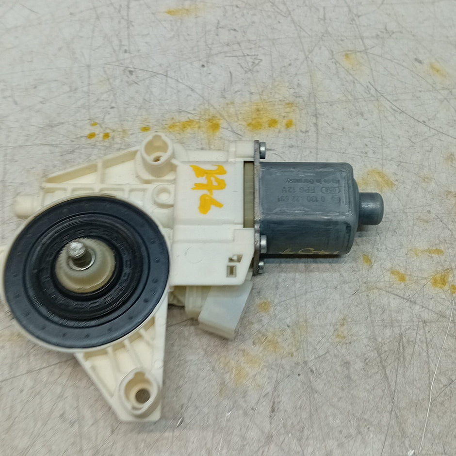MERCEDES B-CLASS W246 WINDOW REGULATOR MOTOR RIGHT OSF A2469065200 FM001454