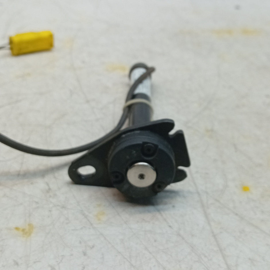 MERCEDES C CLASS W205 BONNET PEDESTRIAN ACTUATOR A2059060002 2017 FM001446