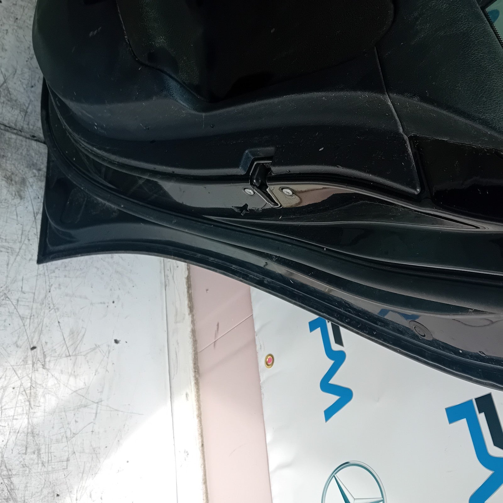 MERCEDES BENZ A-CLASS W177 DRIVER SIDE REAR DOOR O/S/R BLACK  COMPLETE FMD150